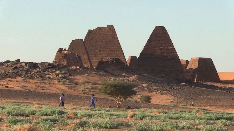 Súdán má víc pyramid než Egypt. Na svou chvíli slávy ale čekají